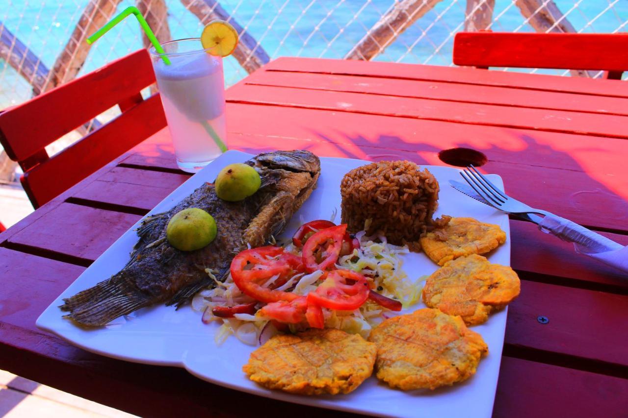 Nuestros Tres Tesoros II Hotel Playa Blanca Buitenkant foto
